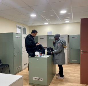 nouvelle-bagagerie-solidaire-pour-les-sans-abri-a-Paris